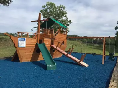 Amazing Appleview River Resort Playground