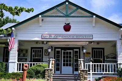 Applewood Farmhouse Restaurant in Sevierville TN