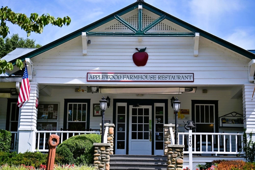 Applewood Farmhouse Restaurant