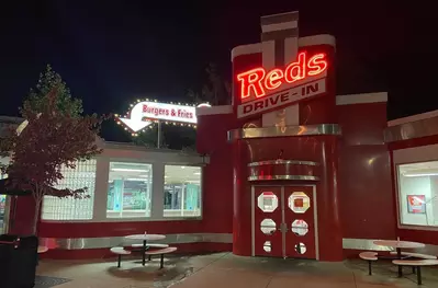 Red's Drive-in at Dollywood at night
